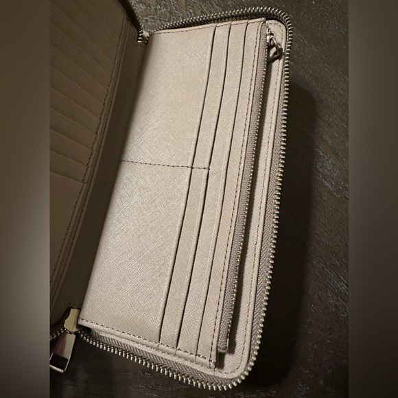 Tory Burch Continental Zip Wallet Wristlet ECU - Picture 3 of 13